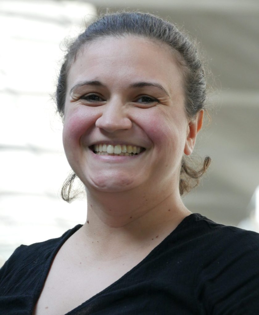 Florilène Munoz, Décoratrice, accessoiriste, réalisatrice et monteuse vidéo pour le cinéma, l'audiovisuel, l'événementiel...